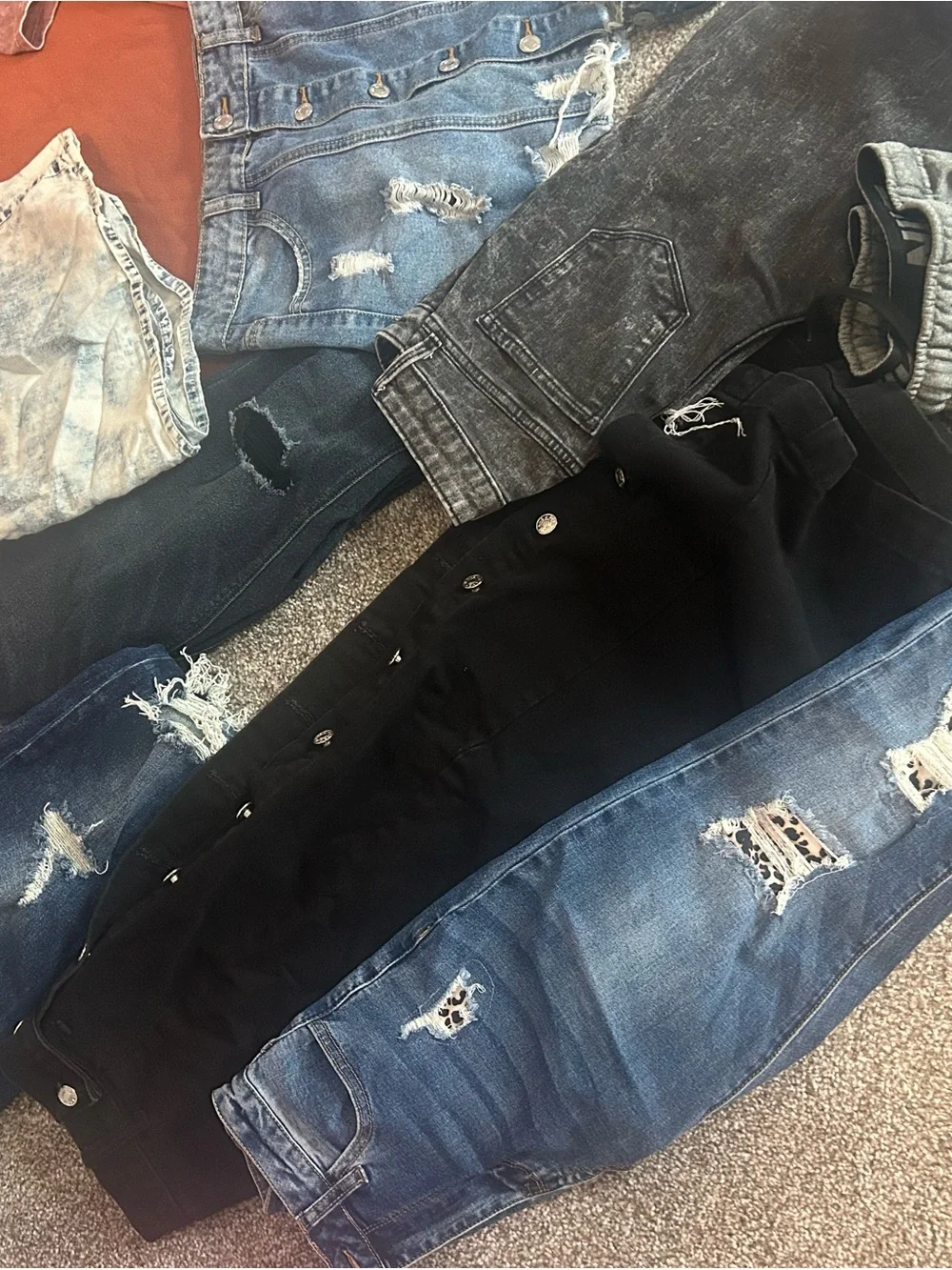 Mixed Women's Clothing Lot - Multi Color shorts, skirts, pants and jeans - Picture 2 of 7